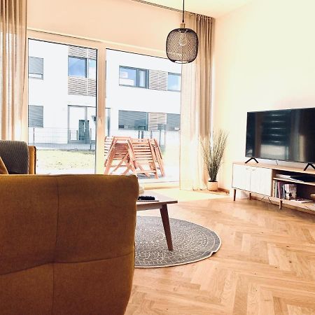 Modernes Apartment Am See Mit Terrasse 大雷申 外观 照片