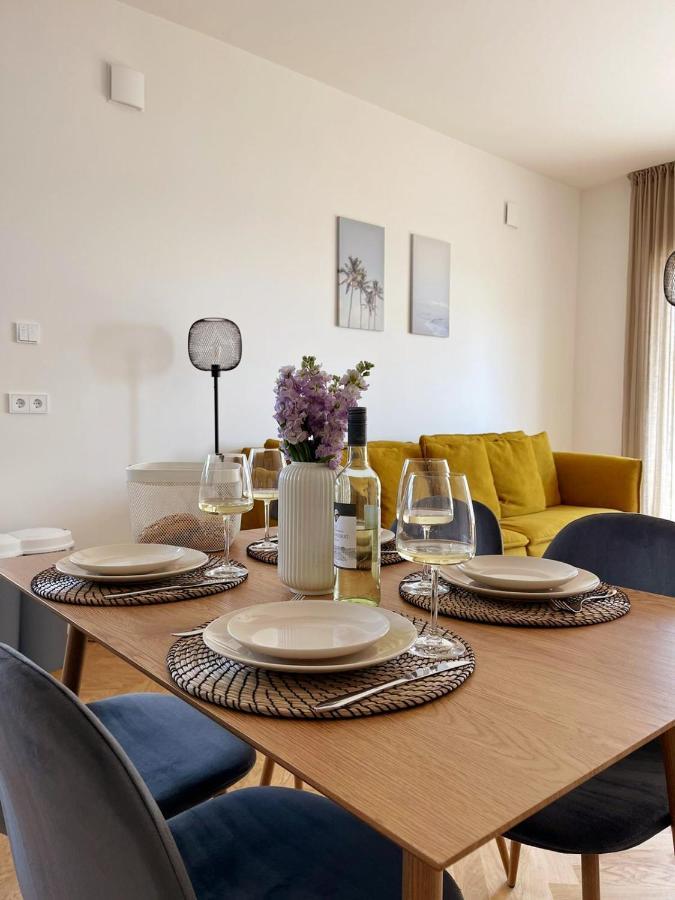 Modernes Apartment Am See Mit Terrasse 大雷申 外观 照片