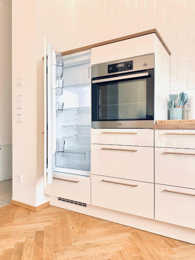 Modernes Apartment Am See Mit Terrasse 大雷申 外观 照片
