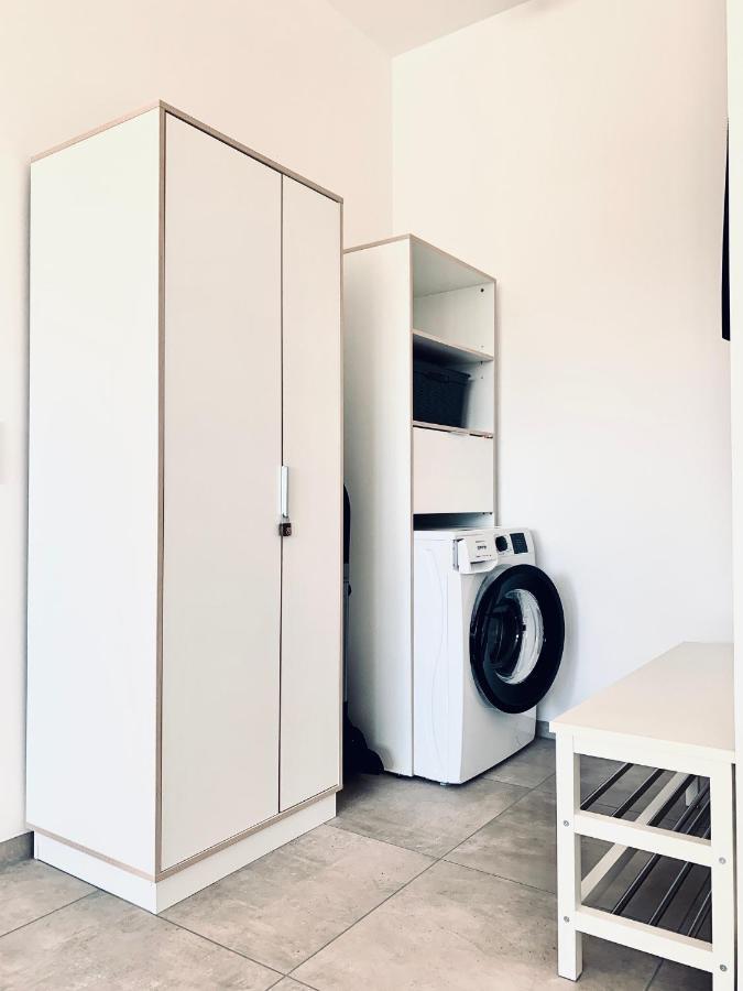 Modernes Apartment Am See Mit Terrasse 大雷申 外观 照片