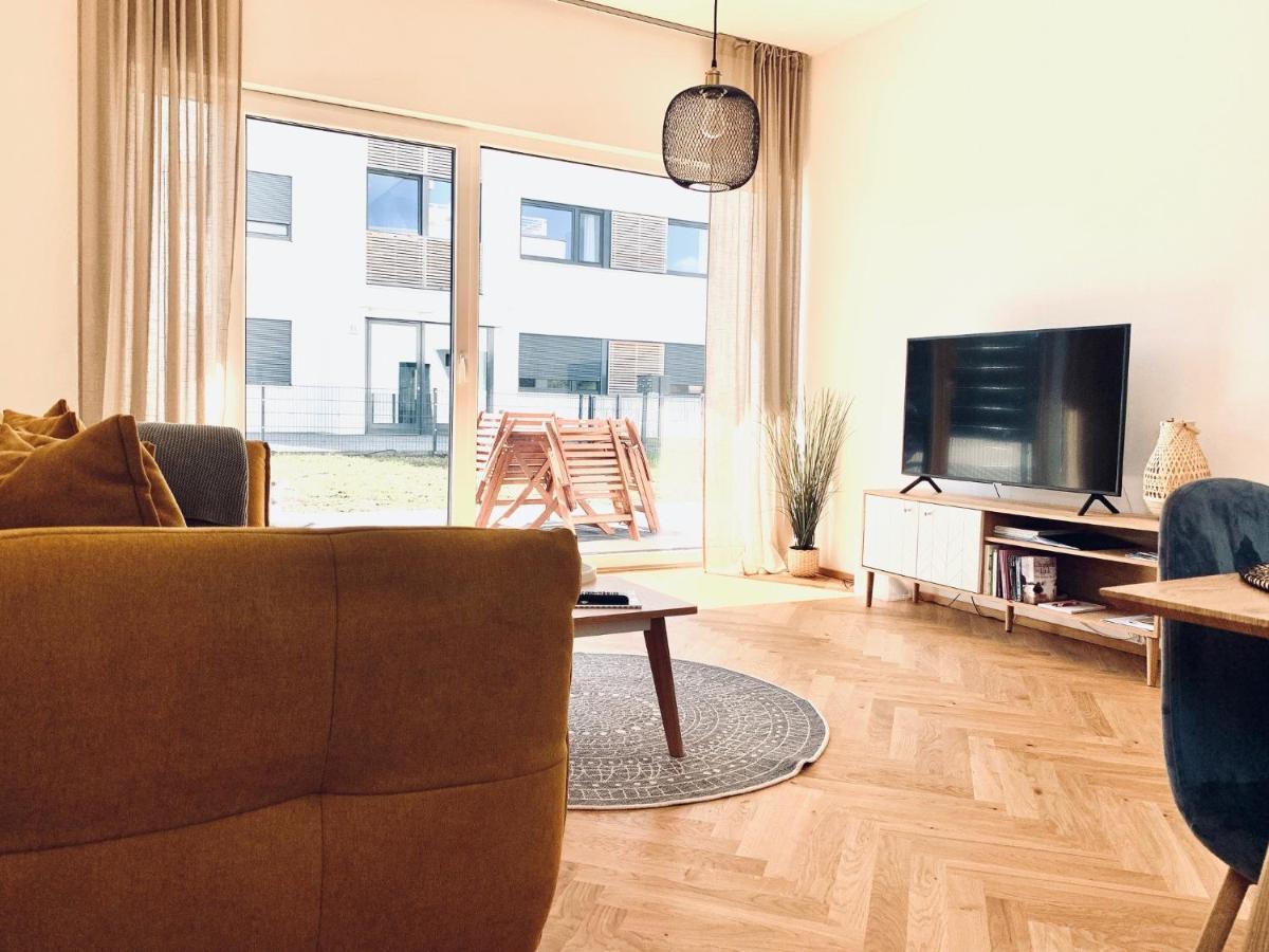 Modernes Apartment Am See Mit Terrasse 大雷申 外观 照片